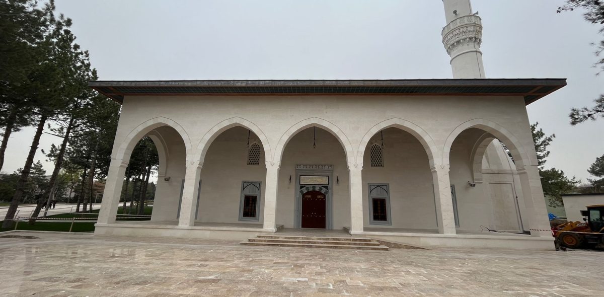 TOKİ Kara Harp Okulu Cami 01